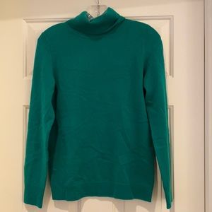 EUC- Talbots Green Cashmere turtleneck